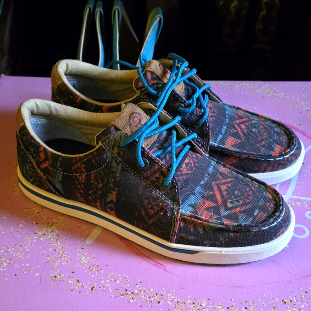 Twisted X hooey loper aztec pattern